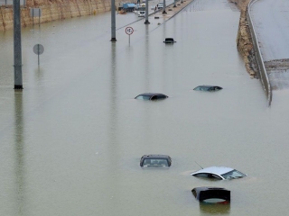 Important tips to handle if you're caught driving in a flood!